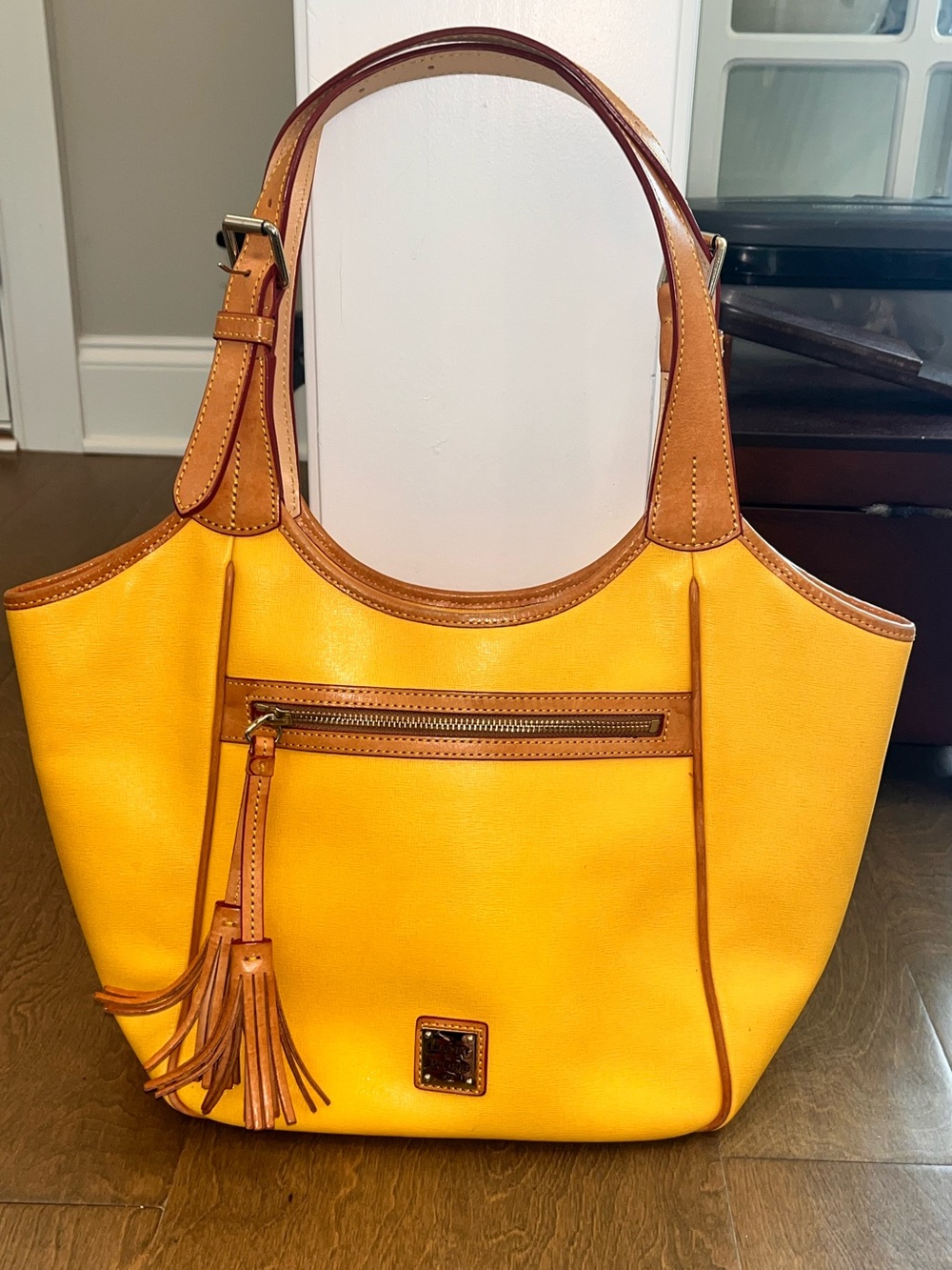 Dooney & Bourke: Vintage Yellow & Brown Leather Shoulder Bag: Grt Style & Colors